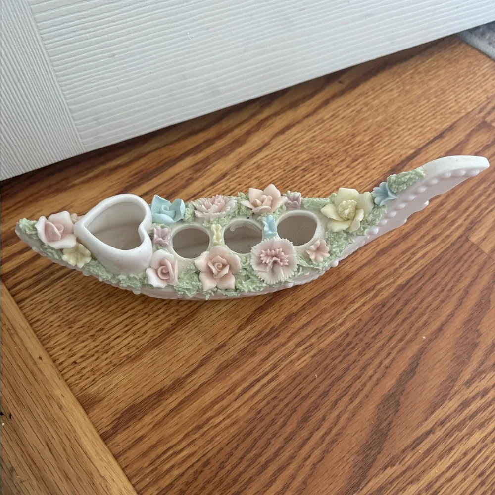 Vintage Ardalt Lenwile Ceramic Lipstick Holder